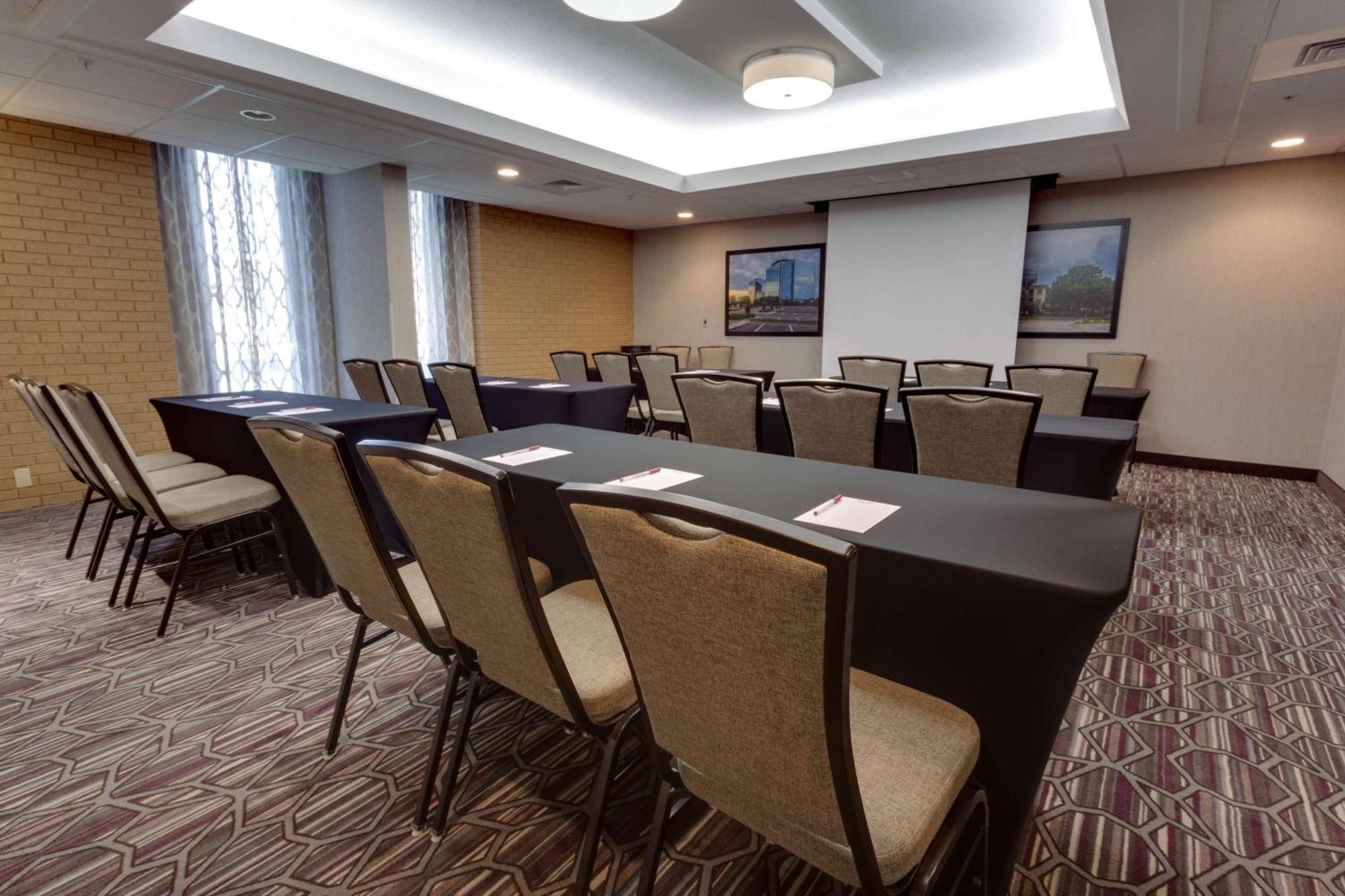 Drury Inn & Suites โอเวอร์แลนด์พาร์ค ภายนอก รูปภาพ