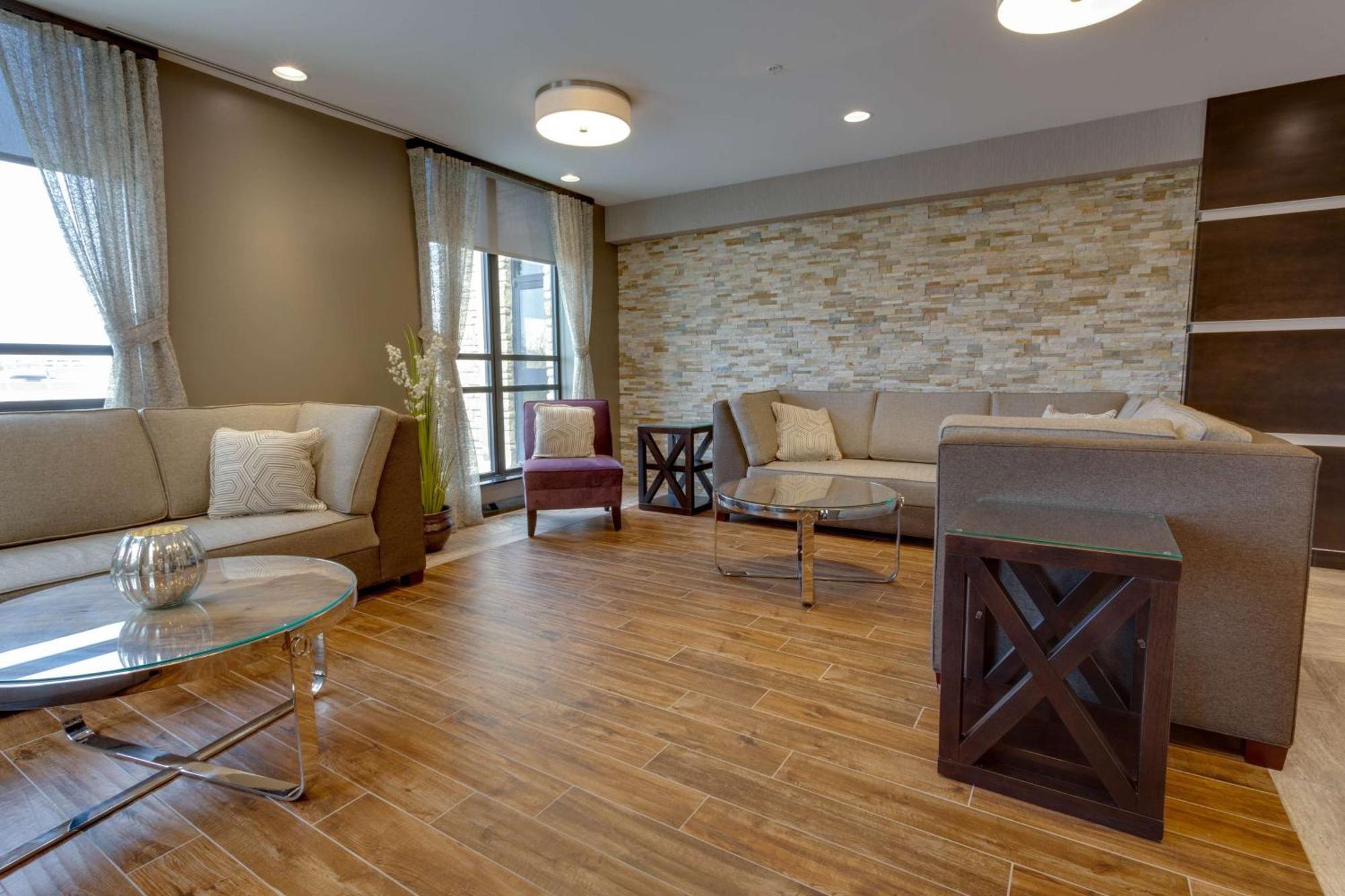 Drury Inn & Suites โอเวอร์แลนด์พาร์ค ภายนอก รูปภาพ