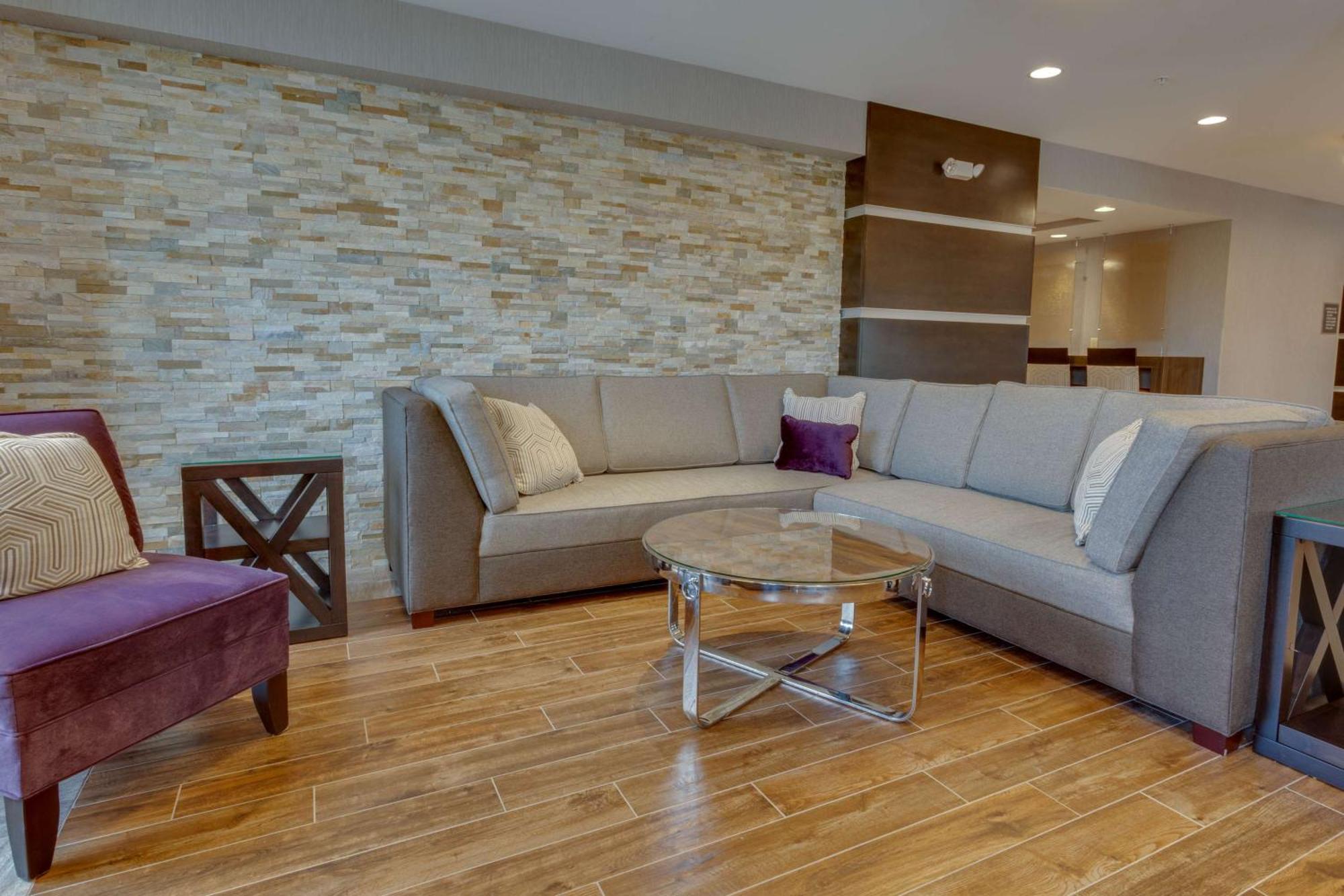 Drury Inn & Suites โอเวอร์แลนด์พาร์ค ภายนอก รูปภาพ