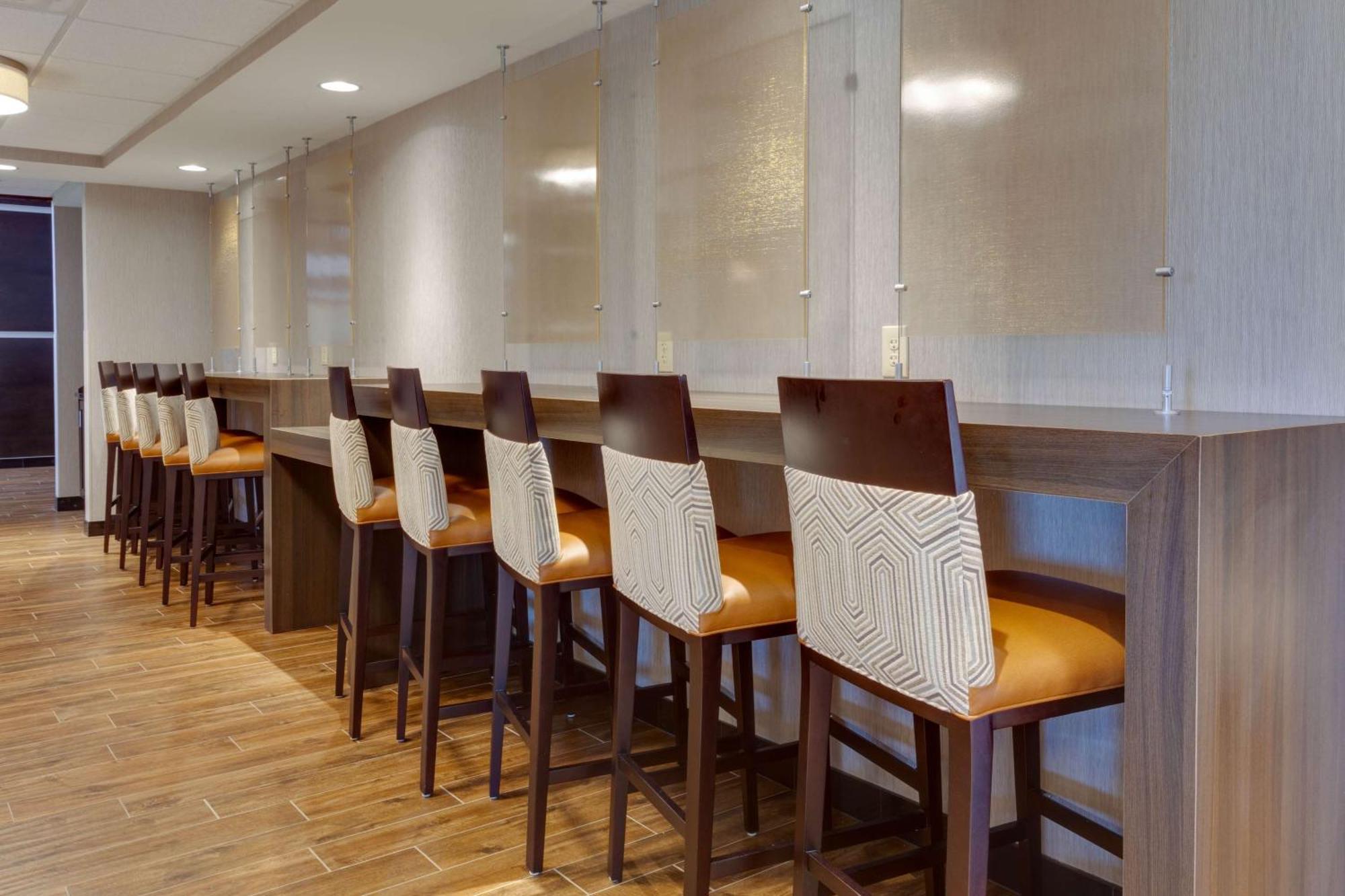 Drury Inn & Suites โอเวอร์แลนด์พาร์ค ภายนอก รูปภาพ