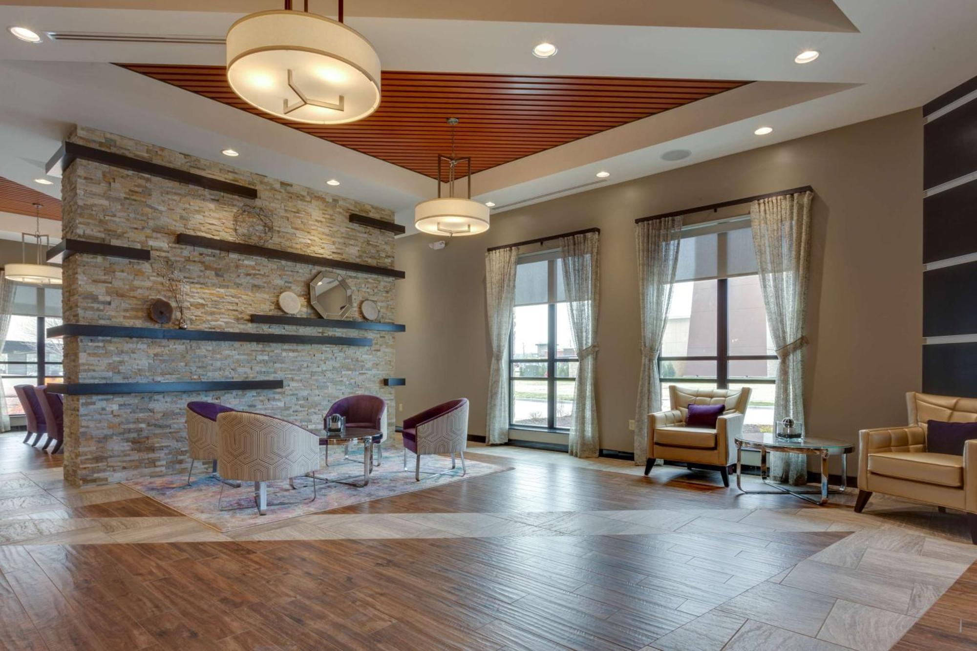 Drury Inn & Suites โอเวอร์แลนด์พาร์ค ภายนอก รูปภาพ