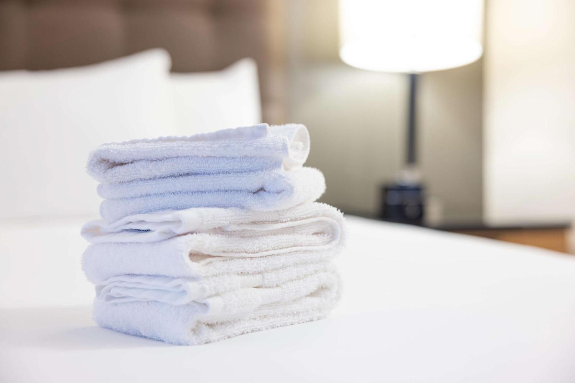Drury Inn & Suites โอเวอร์แลนด์พาร์ค ภายนอก รูปภาพ