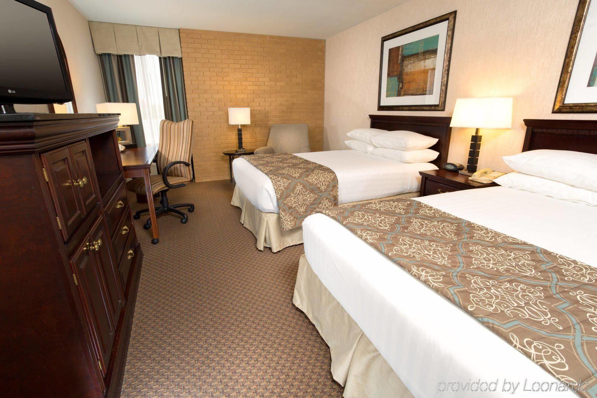 Drury Inn & Suites โอเวอร์แลนด์พาร์ค ภายนอก รูปภาพ