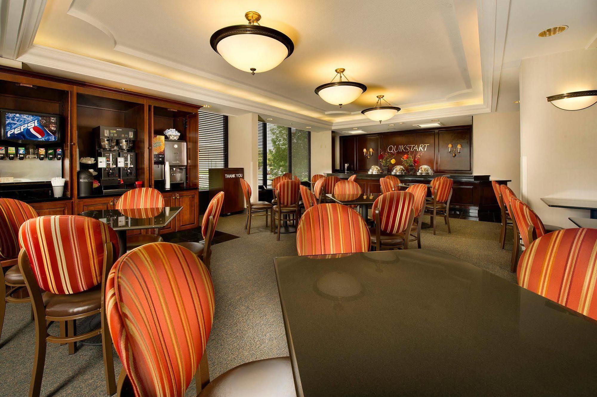 Drury Inn & Suites โอเวอร์แลนด์พาร์ค ภายนอก รูปภาพ